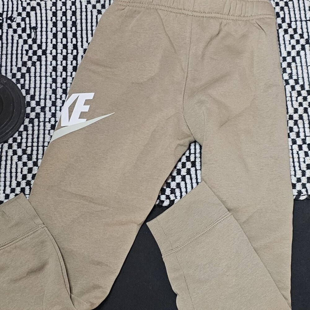 Boys Nike Joggers 7